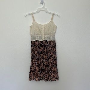 Hem & Thread Woman’s Eyelet pleated Floral Sleeveless dress